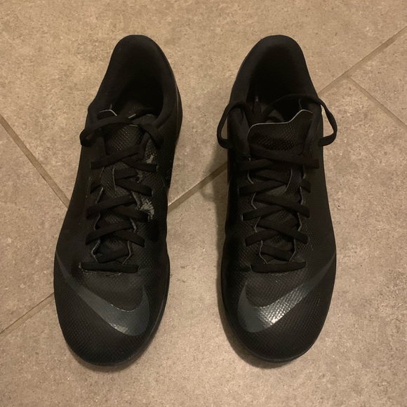 Nike Boys/Mens Black Turf Soccer Shoes - Picture 2 of 7